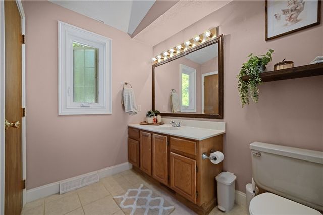 1720 Harkney Hill Road, Coventry, RI 02816