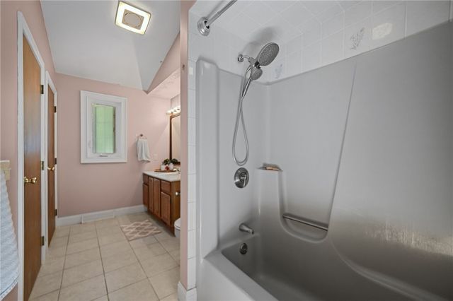1720 Harkney Hill Road, Coventry, RI 02816