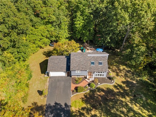 1720 Harkney Hill Road, Coventry, RI 02816