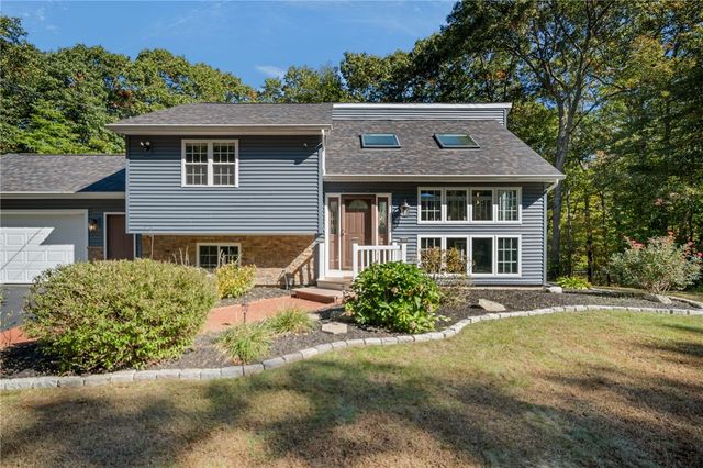 1720 Harkney Hill Road, Coventry, RI 02816