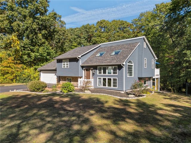 1720 Harkney Hill Road, Coventry, RI 02816