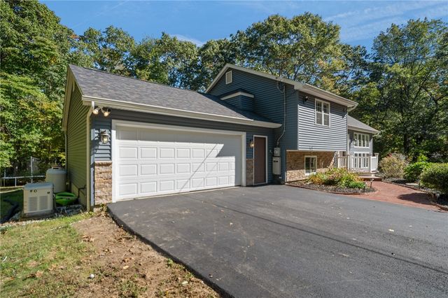 1720 Harkney Hill Road, Coventry, RI 02816