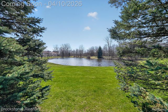 62401 Raleigh Court 4, South Lyon, MI 48178