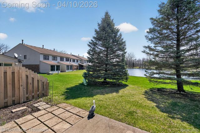 62401 Raleigh Court 4, South Lyon, MI 48178