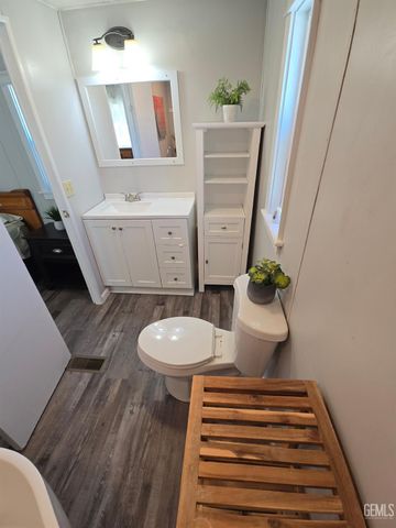 7801 Easy St., Onyx, CA 93255