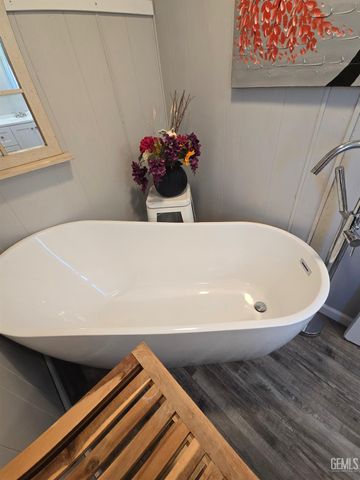 7801 Easy St., Onyx, CA 93255