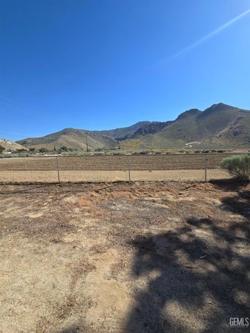 7801 Easy St., Onyx, CA 93255