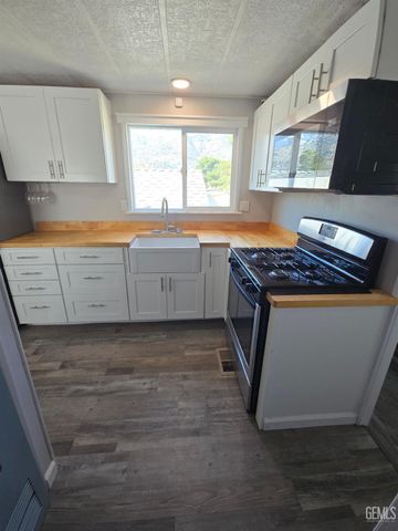 7801 Easy St., Onyx, CA 93255