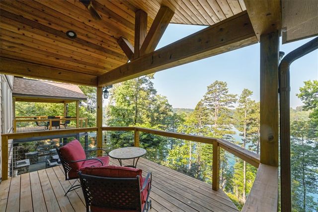 115 Keowee Overlook Road, West Union, SC 29696