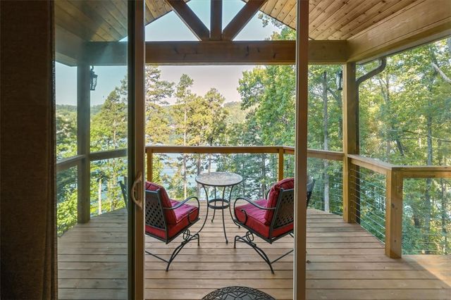 115 Keowee Overlook Road, West Union, SC 29696