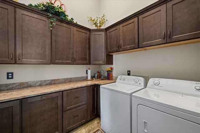 115 Keowee Overlook Road, West Union, SC 29696