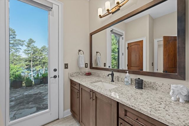115 Keowee Overlook Road, West Union, SC 29696
