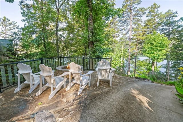 115 Keowee Overlook Road, West Union, SC 29696