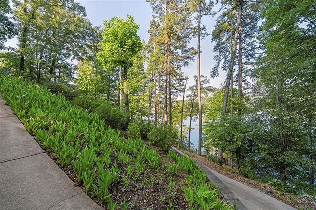 115 Keowee Overlook Road, West Union, SC 29696