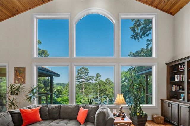 115 Keowee Overlook Road, West Union, SC 29696