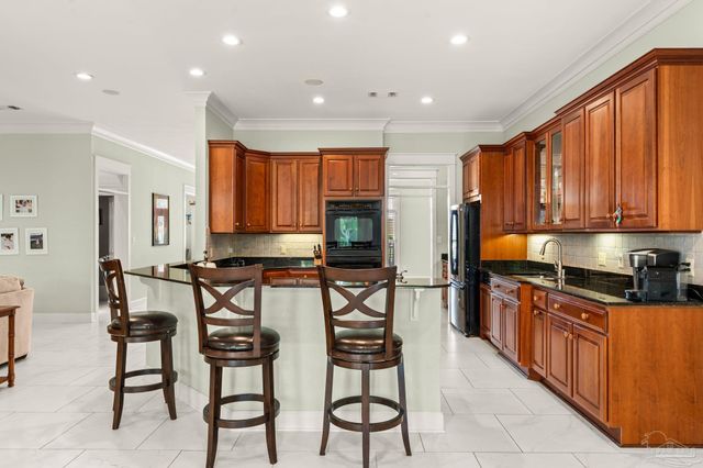 510 Windrose Cir, Pensacola, FL 32507