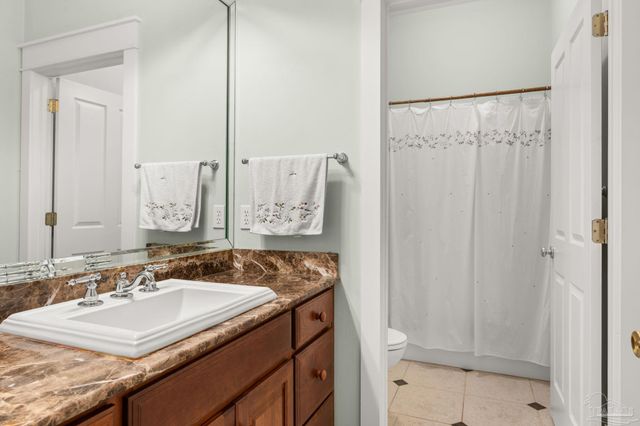 510 Windrose Cir, Pensacola, FL 32507