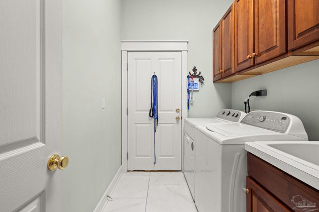 510 Windrose Cir, Pensacola, FL 32507