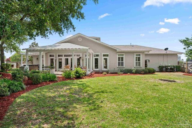 510 Windrose Cir, Pensacola, FL 32507