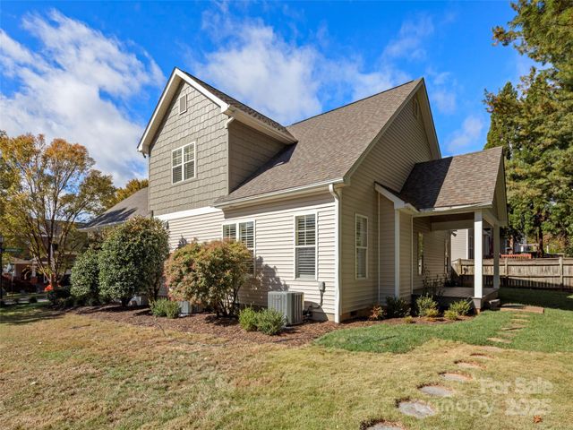 1501 Kentmere Lane, Asheville, NC 28803