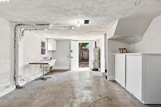 1700 Gaynor Ave, Richmond, CA 94801
