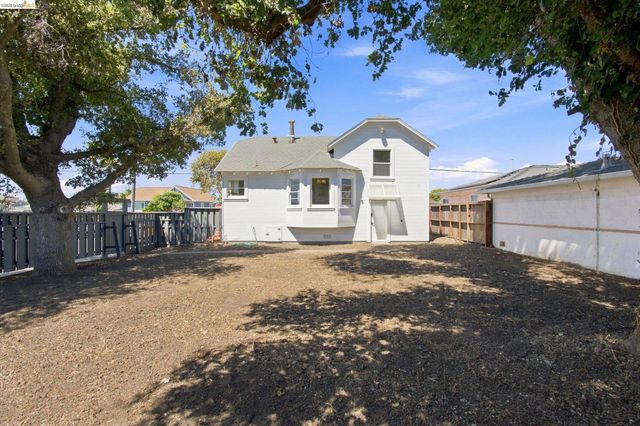 1700 Gaynor Ave, Richmond, CA 94801