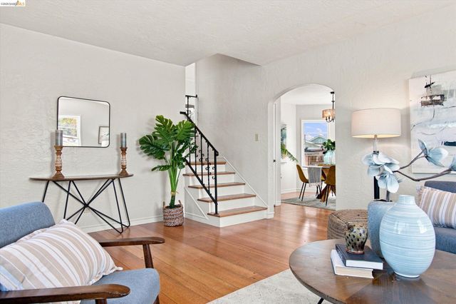 1700 Gaynor Ave, Richmond, CA 94801