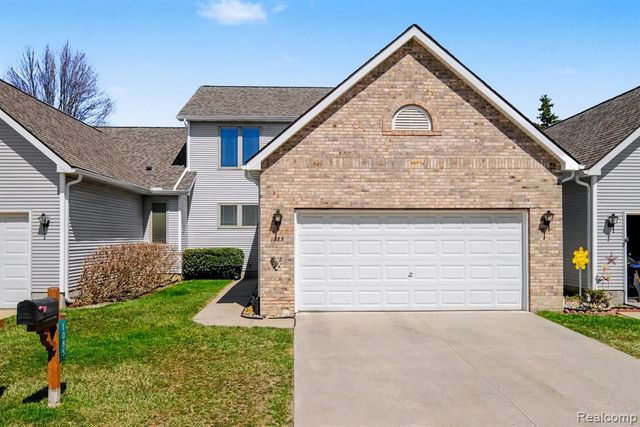 1085 Linda Dr, Davison, MI 48423