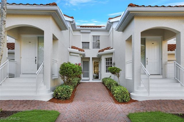 300 L Ambiance CIR 3-105, Naples, FL 34108