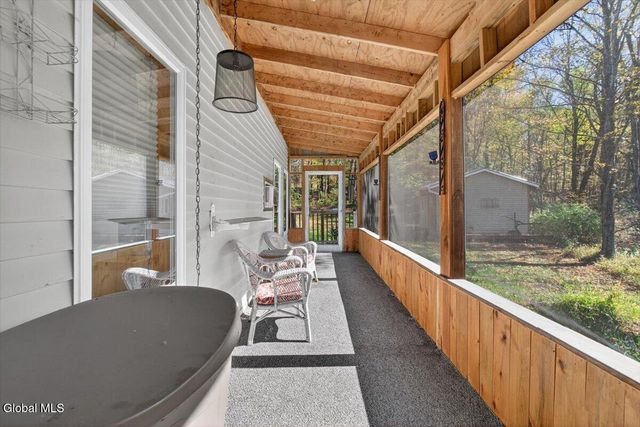 262 Jarvis Road N, Ravena, NY 12143