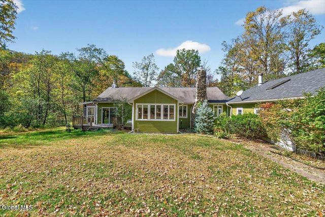 262 Jarvis Road N, Ravena, NY 12143