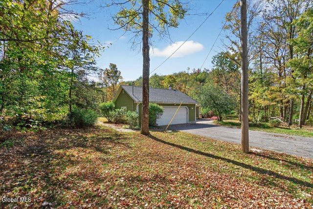 262 Jarvis Road N, Ravena, NY 12143