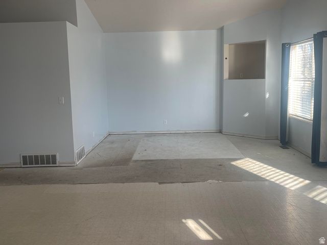 3641 S COUNTRY WEST DR, Magna, UT 84044