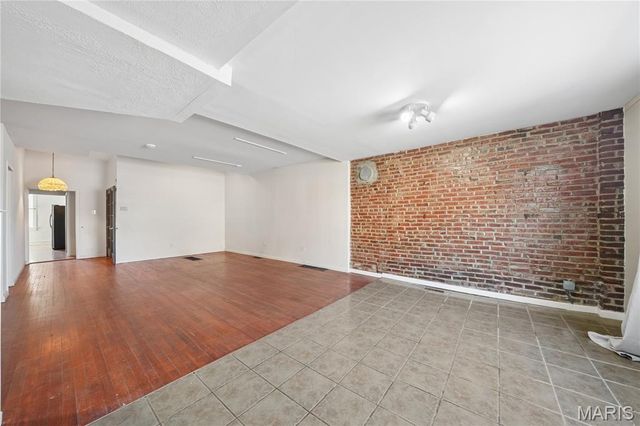 6644 Gravois Avenue, St Louis, MO 63116