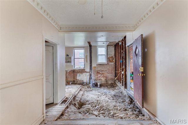 6644 Gravois Avenue, St Louis, MO 63116