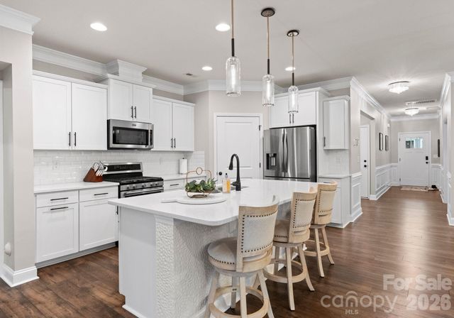 193 Hanks Bluff Drive, Mooresville, NC 28117