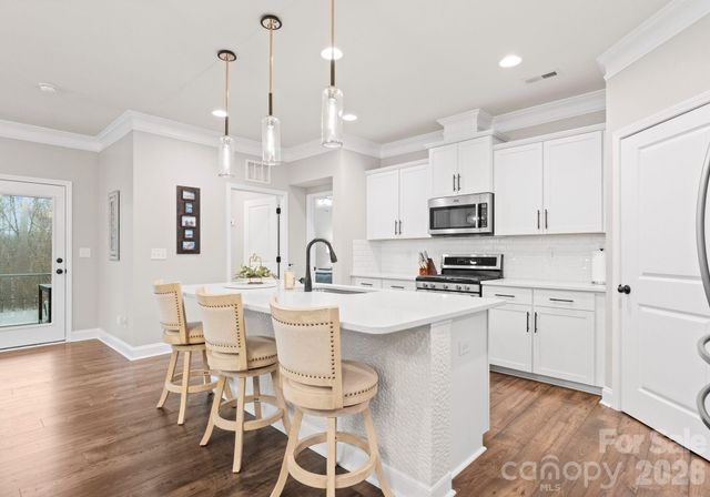 193 Hanks Bluff Drive, Mooresville, NC 28117