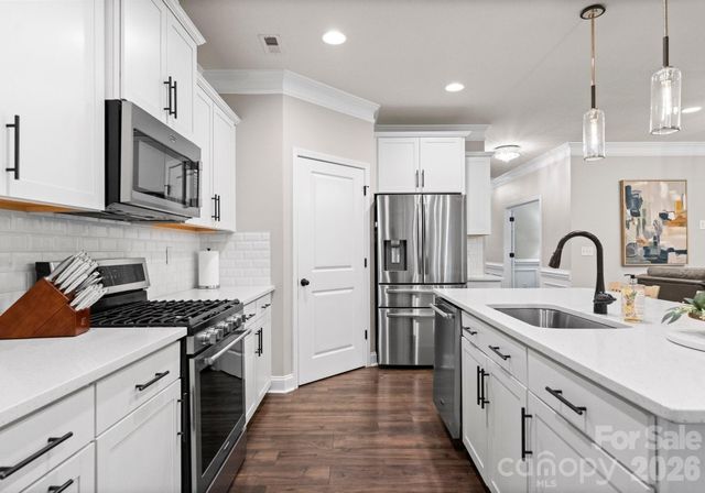 193 Hanks Bluff Drive, Mooresville, NC 28117