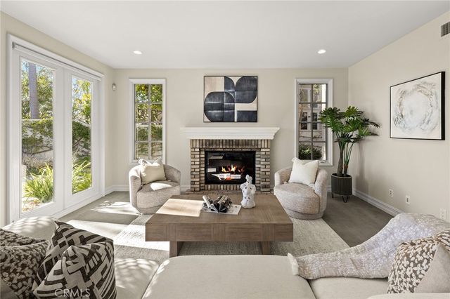 5 Chester, Irvine, CA 92603