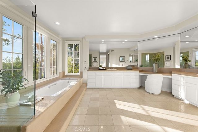 5 Chester, Irvine, CA 92603