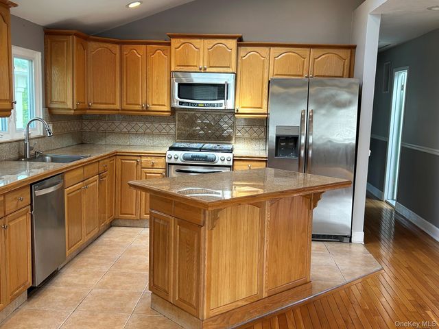 179 Gervil Street, Staten Island, NY 10309