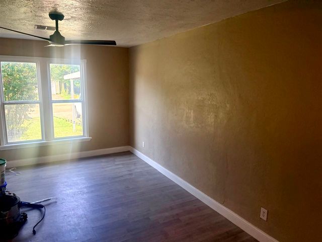 1125 NW Oak Ave, Lawton, OK 73507
