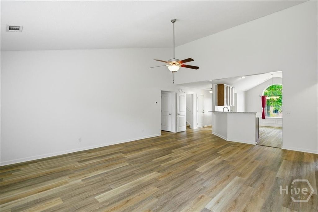 Image 7 of property listing at 406 Plantation Place, Rincon, GA 31326