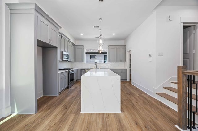 1947 Knoll Square Drive, Houston, TX 77080