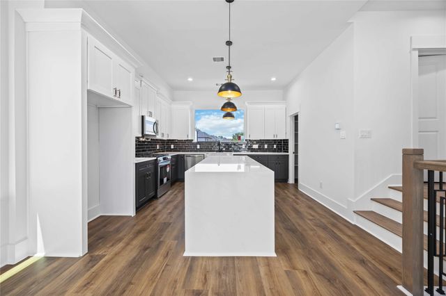 1947 Knoll Square Drive, Houston, TX 77080