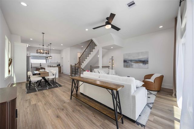 1947 Knoll Square Drive, Houston, TX 77080