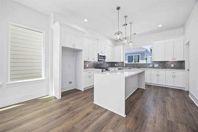 1947 Knoll Square Drive, Houston, TX 77080