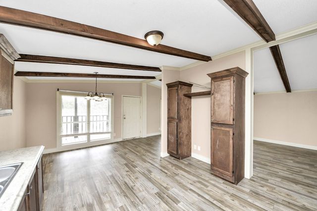 524 Road 5253, Cleveland, TX 77327