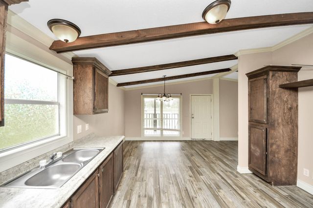 524 Road 5253, Cleveland, TX 77327