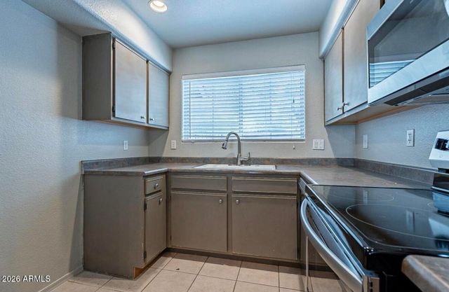 860 N MCQUEEN Road 1150, Chandler, AZ 85225